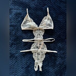 Victoria’s Secret 1‎ Piece Dream Angels Very Sexy Lingerie Sz Large NWT